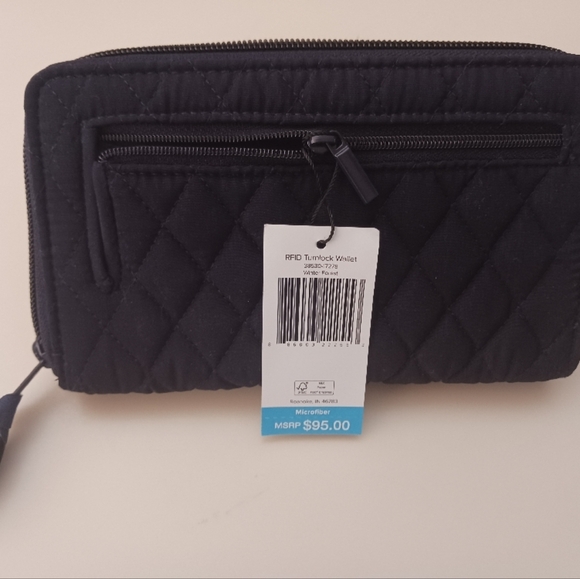 SOLD ELSEWHERE Vera Bradley Quilted Wallet in Winter Forest pattern - NWT! - Picture 4 of 5